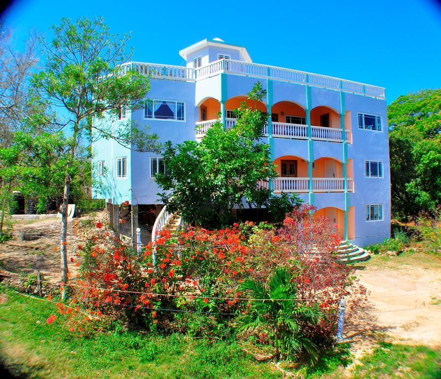 Hotel Jah Freedom Negril Exterior foto